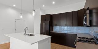 Large One Bedroom In the Heart of West Town Large One Bedroom In the Heart of West Town Gallery 1