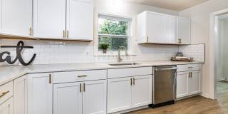 4 bedroom/ 3 bath-Beautiful Rehabbed home for rent - - Rent $3200 - 8340 Riggs Overland Park KS 66212 Gallery 8