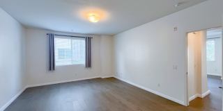 Beautiful  2Bd 2 Ba in Luxury Community Gallery 6