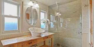 Quintessential Greenlake 4 Bed 3 Bath Home Gallery 14
