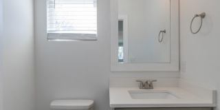 3 Beds 2.5 Baths Single-Family Urban Home Gallery 16