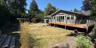Spacious 4-Bedroom Home Plus Large Bonus Space – West Slope Vista Hills Gallery 39