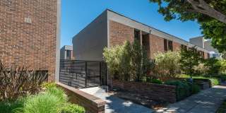 Modern Luxury Townhome in Prime Beverly Hills Gallery 1