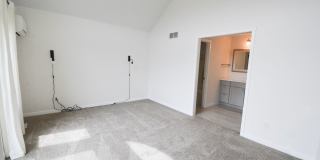 Luxury Lakeside Living – 3 Bed, 2.5 Bath Home with Stunning Views Gallery 13