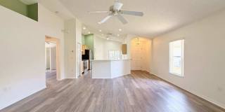 240 Center Oak Circle Gallery 15
