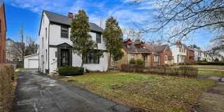 3699 Bainbridge Road Gallery 36