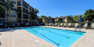 ** THE VINEYARDS SEASONAL ** 2 BED PLUS A DEN\2 BATH 2ND FLOOR COACH HOME READY FOR YOU ** VACATION READY HOME ** Gallery 57