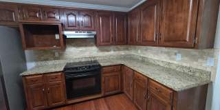 ***Rent Special - First full month FREE on 13 month lease**** Gallery 6