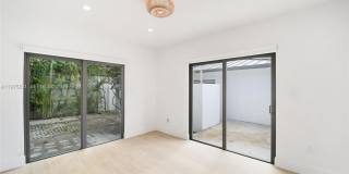 555 NE 52nd Ter Gallery 27