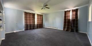 ADORABLE 3 BED 1.5 BATH BUNGALOW -----DEERING ST. Gallery 8
