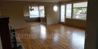 9005 45th Ave NE Gallery 1