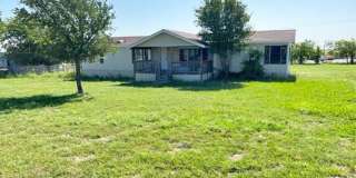 Great 4 Bdrm 2 Bath Manufactured Home in Rhome Tx Gallery 1