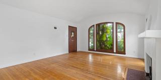 1150 Grant Ave Gallery 17