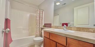 LOVELY GRESHAM TOWNHOME, GREAT LOCATION! Gallery 15