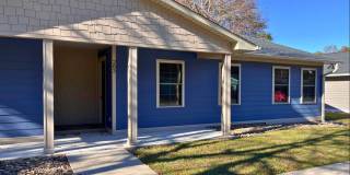 Furnished 2 Bedroom Duplex, Utilities Included, Available August 2026 Through May 2027! Gallery 1