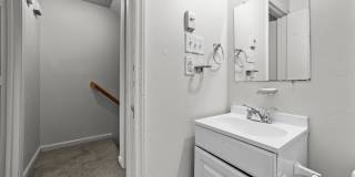 The Oaks Gate City Gallery 29