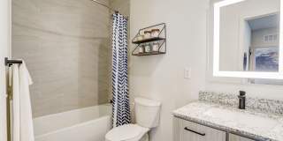 Azola South Tampa - Apartment & Townhome Gallery 19