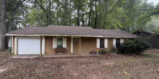 2832 Woodfield Drive Gallery 1