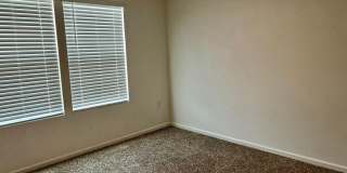 Large almost new 5-bedroom home in the Arbors Gallery 14