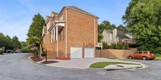 1711 Summit Glen Lane NE Gallery 2