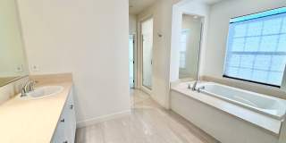 Gorgeous 4 bed 3 bath in the desired Portola Springs Gallery 23