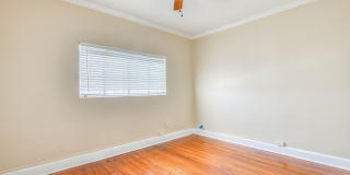 1701 ELM Street Gallery 40