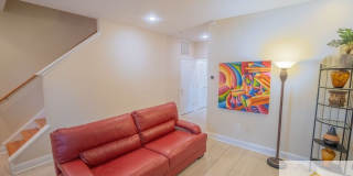 104 N Dallas St Gallery 4