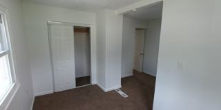 Spacious 3 bedroom 1 Bath in Warren! Gallery 25