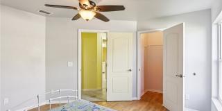 2701 SW 37th Terrace Gallery 24