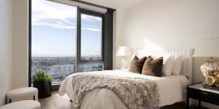 1900 Broadway Gallery 17