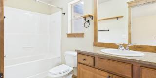 Beautiful 3-Bedroom Condo Near Four Corners Gallery 14