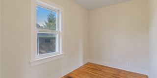 250 Sanford Street Gallery 11