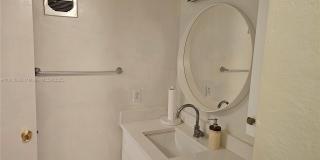 215 SE 3rd Ave Gallery 15