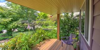 West Olympia 2bd 1 bath Cottage Rambler with Garden Space Gallery 3