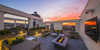 Desmond at Wilshire Gallery 7