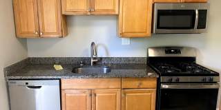 2 BR / 1 Bath Townhome - Swissvale Convenience! Gallery 1