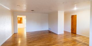 1556 Singleton Avenue Gallery 4