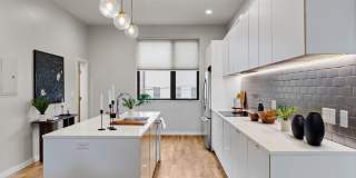 1720-00 FOLSOM Street Gallery 10