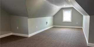 1079 W Berwick Street Gallery 10