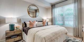 The Montrose at Buffalo Bayou Gallery 12