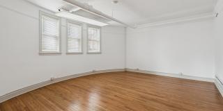 531 Hinman Ave Gallery 7