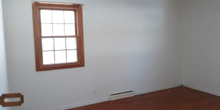 One level living *4Bed*2Bath Single Family Home. Available May 1! Gallery 8