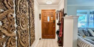 Nice 3 Bedroom (+Bonus Room) Home For Rent - Includes Weekly Pool & Monthly Cleaning Services! Gallery 4