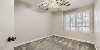 Spacious 5 Bedroom Home with Pool! Gallery 13