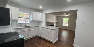 Cute 3-bedroom, 2-bath Gallery 6