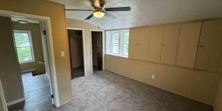 Charming 4 Bedroom Home in Convenient Rock Island Location Gallery 8