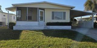 206 50th Ave. Plz. West Gallery 1