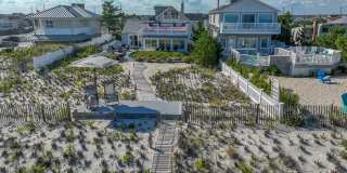 14 Falls Road Gallery 1