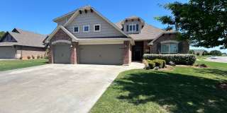 4 Bedroom Home with Upstairs Bonus room in Edmond Gallery 3
