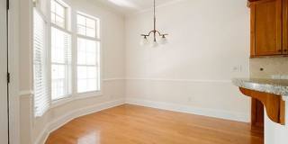 Gorgeous 3 Bedroom 2.5 Bathroom Townhome- Located in Stone Creek Village, Cary! Available August 14th! Gallery 9